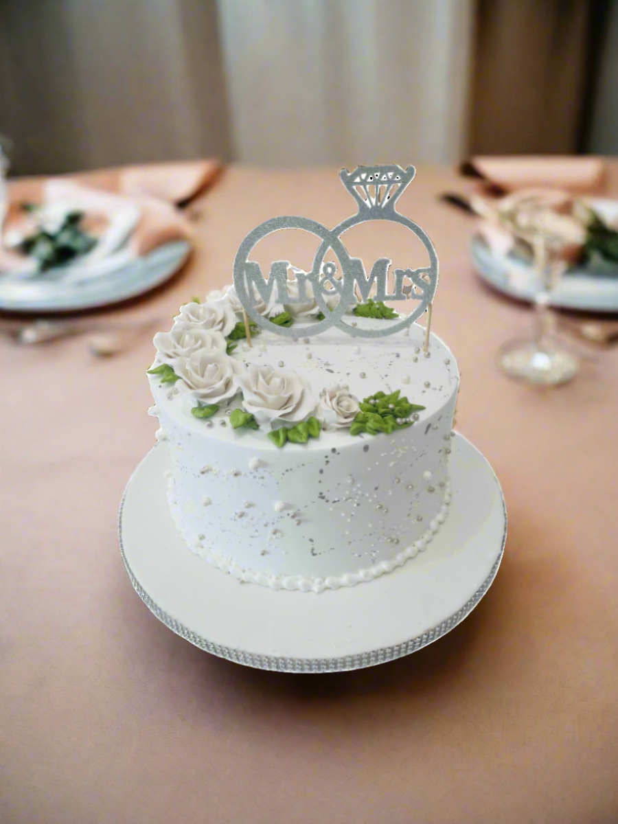 White Pearls Cream Cake