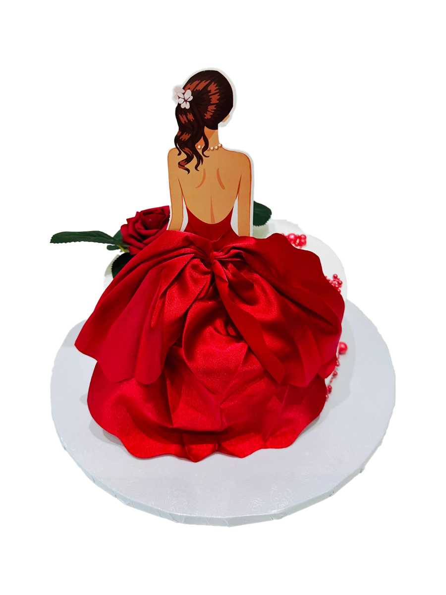 RED QUEEN BIRTHDAY CAKE