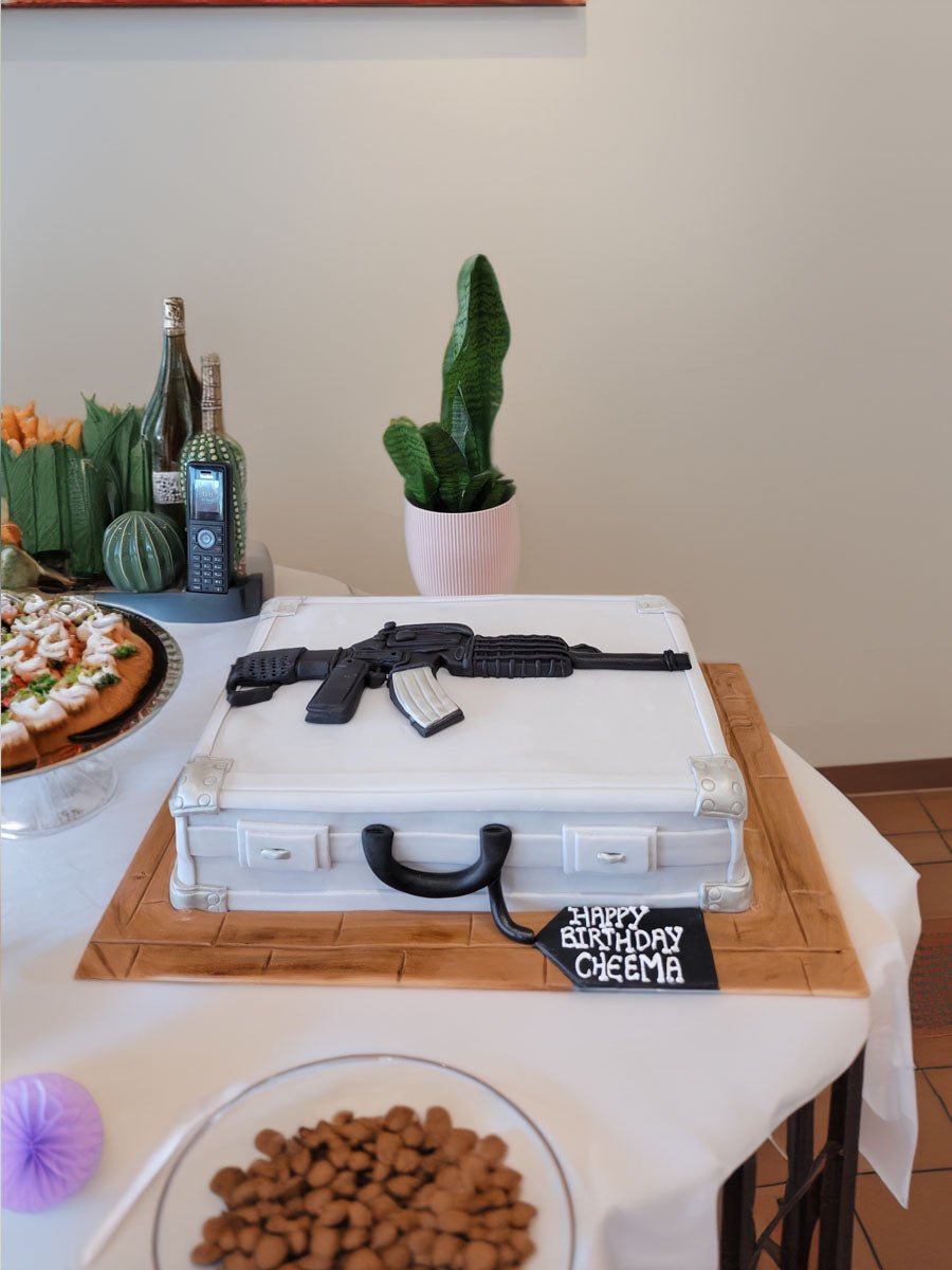 Riffle Case Fondant Cake