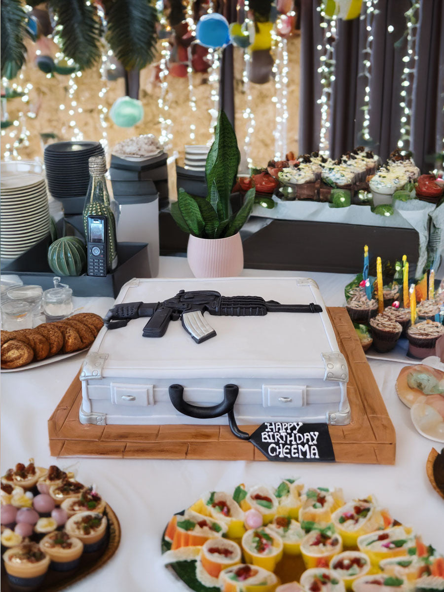 Riffle Case Fondant Cake