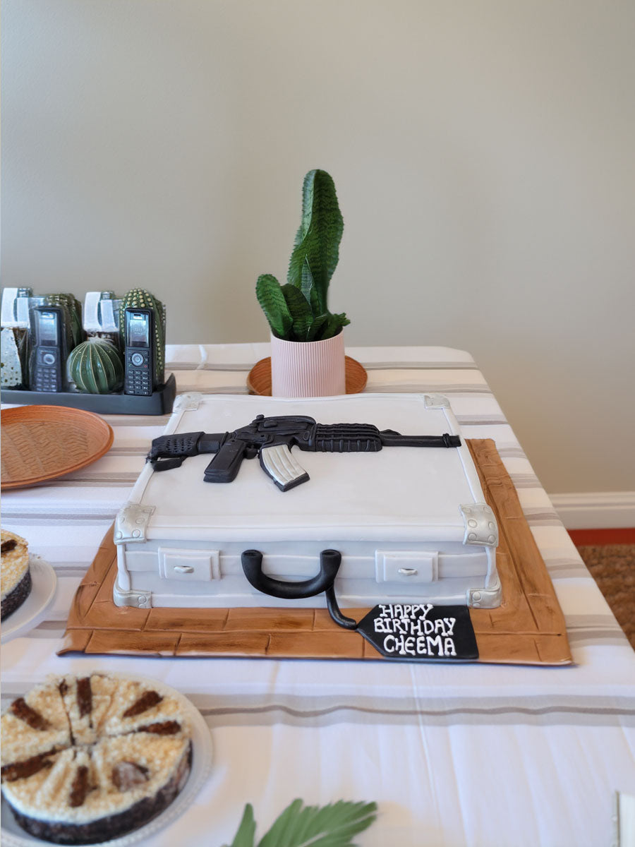 Riffle Case Fondant Cake