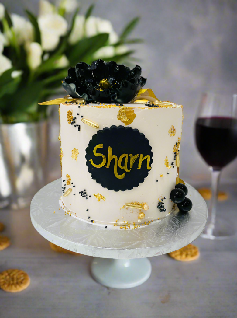 Sharn Ivory & Gold Cream Cake