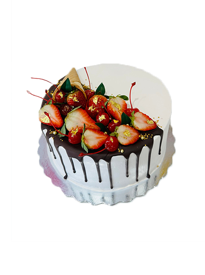 Strawberry & Cone Cream Cake